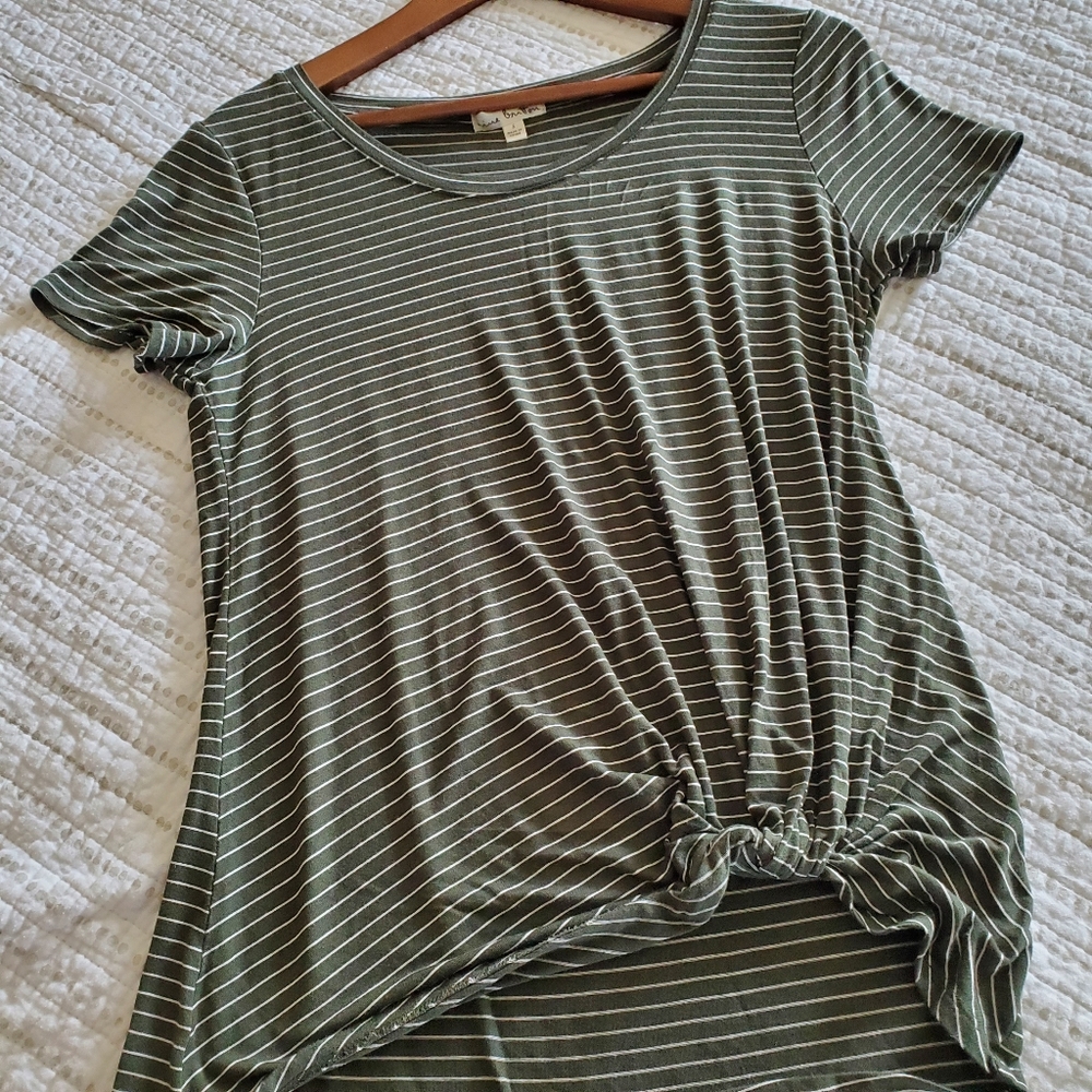 Nine Britton Levie Front Knot Knit Tee - Small